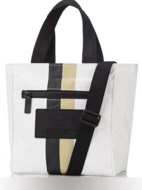 NWT - ALOHA Collection Crossbody Le Voyageur| Lux